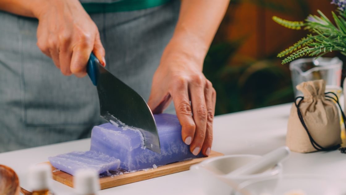 Sabonete de Enxofre: O guia definitivo para pele sem acne e oleosidade